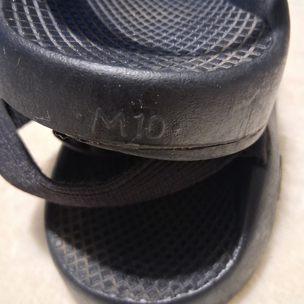 Chaco Black Men's Sandals - Picture 7 of 9